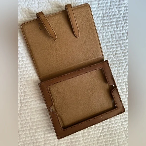 Saddleback Leather iPad Case - Picture 3 of 6